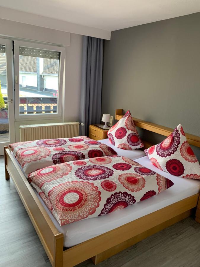 Vina Am Ring Bed & Breakfast Mannebach  Bagian luar foto