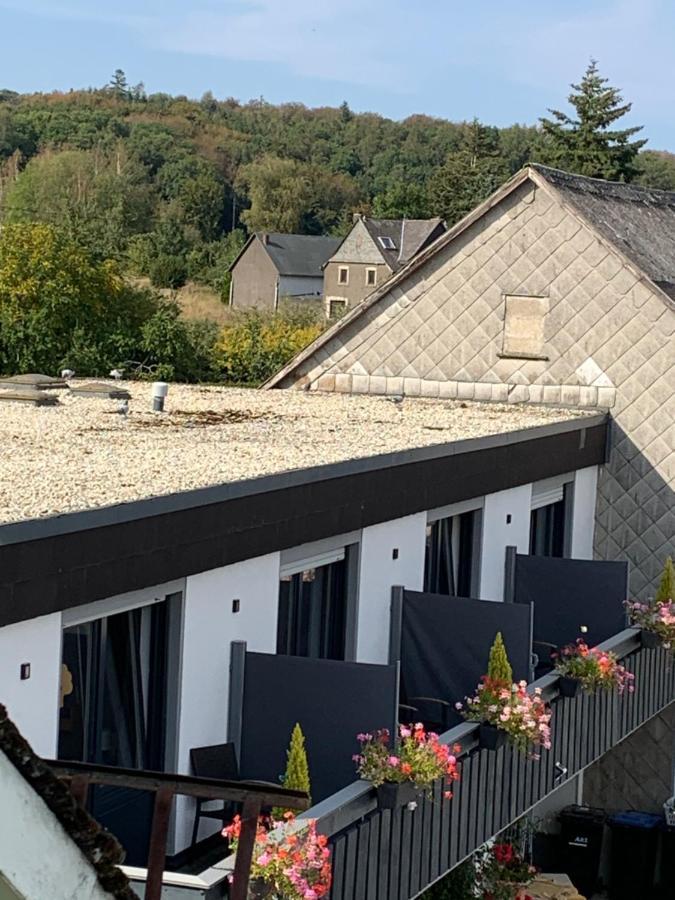 Vina Am Ring Bed & Breakfast Mannebach  Bagian luar foto