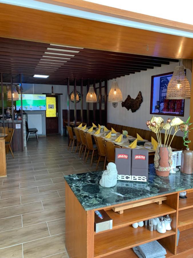 Vina Am Ring Bed & Breakfast Mannebach  Bagian luar foto