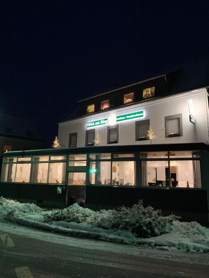Vina Am Ring Bed & Breakfast Mannebach  Bagian luar foto