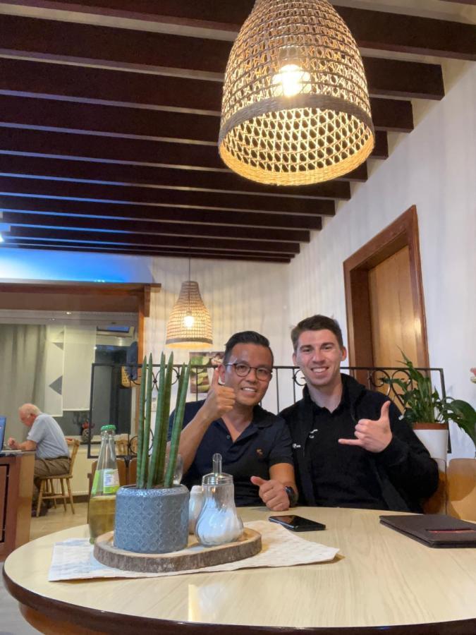 Vina Am Ring Bed & Breakfast Mannebach  Bagian luar foto