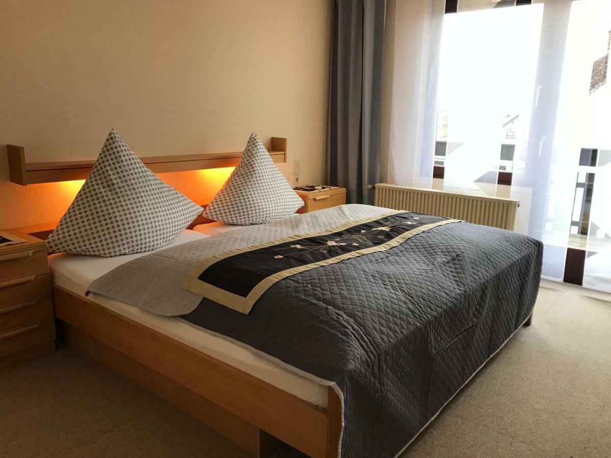 Vina Am Ring Bed & Breakfast Mannebach  Bagian luar foto