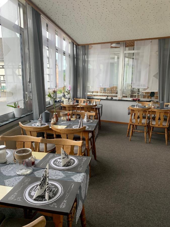 Vina Am Ring Bed & Breakfast Mannebach  Bagian luar foto